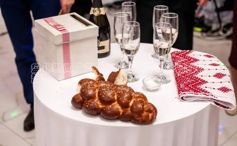 EON4官网颐驰 06盘锦新闻广告 2024：最新媒体和营销
趋势